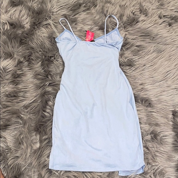 🆕 LIGHT BLUE SEXY ASYMMETRICAL DRESS 👗 - Picture 3 of 3
